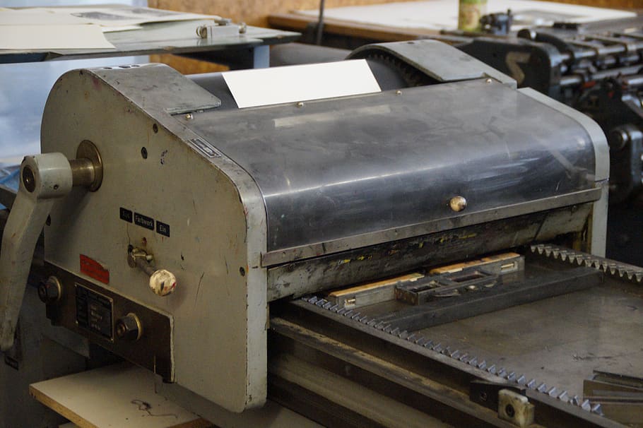 Take Your Designs From Screen to Print With Online Printing Services